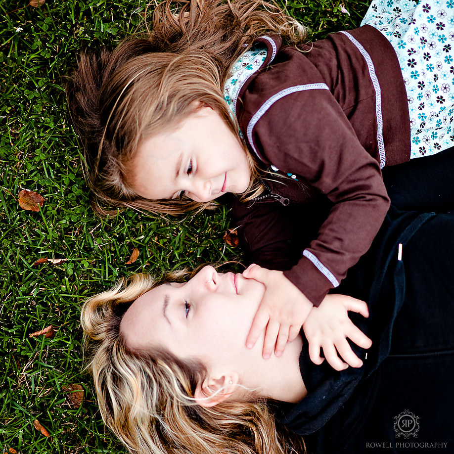 Kaitlin & Madi Family Photo Session, Downtown Barrie - Rowell ...