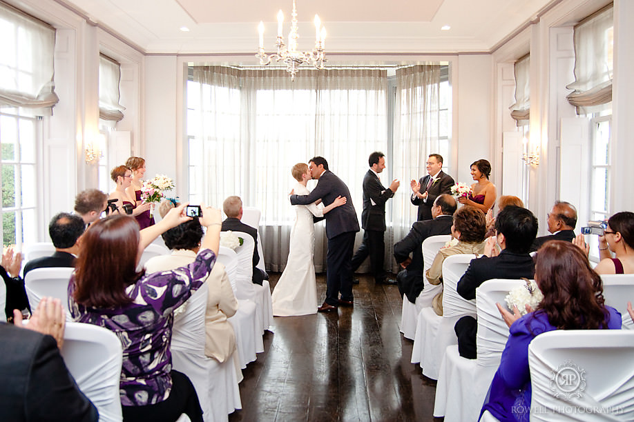 bride-groom-kiss-wedding-toronto-mclean