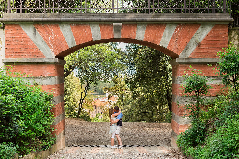 destination couples photos in Florence Italy.