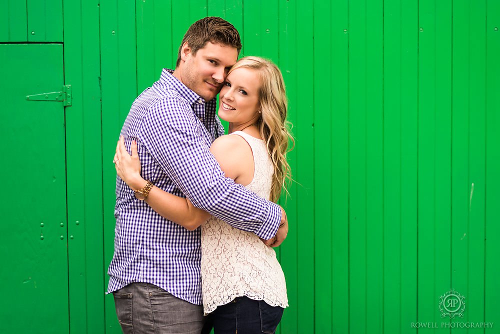 sweet-canadian-engagement-photos