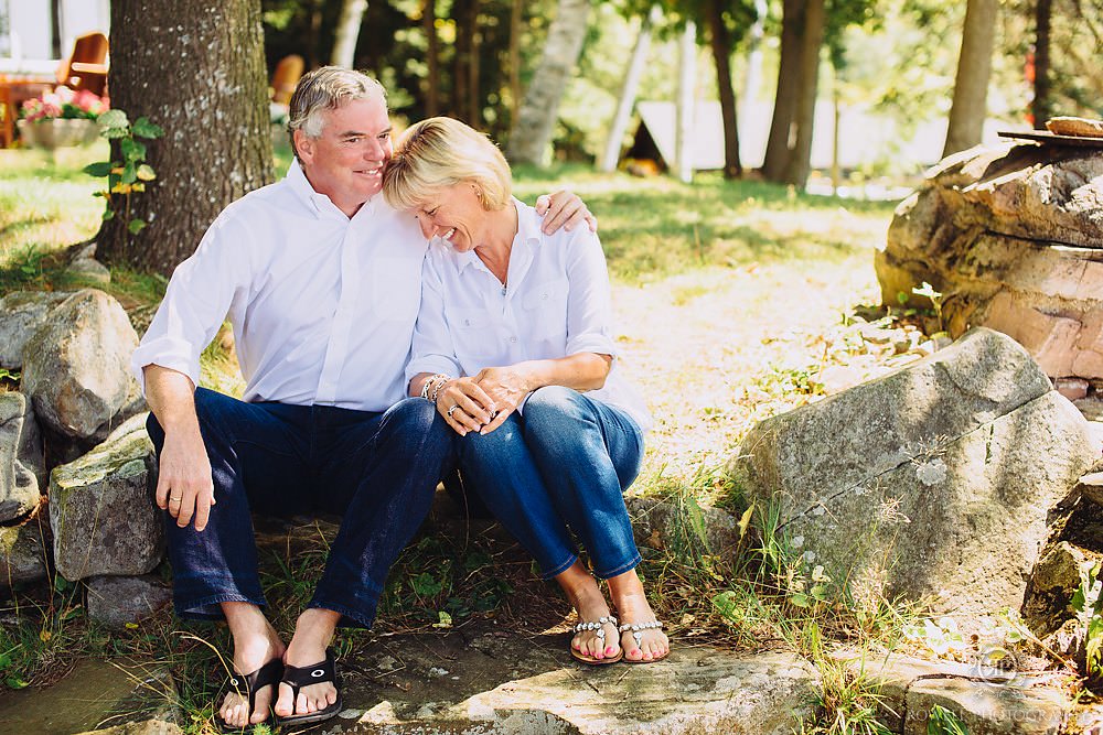 candid muskoka lakes couples photos