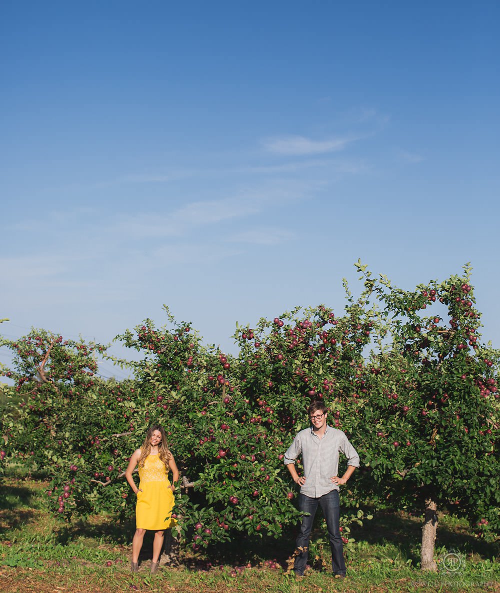 pre-wedding-engagement-apple-orchard-photos-02