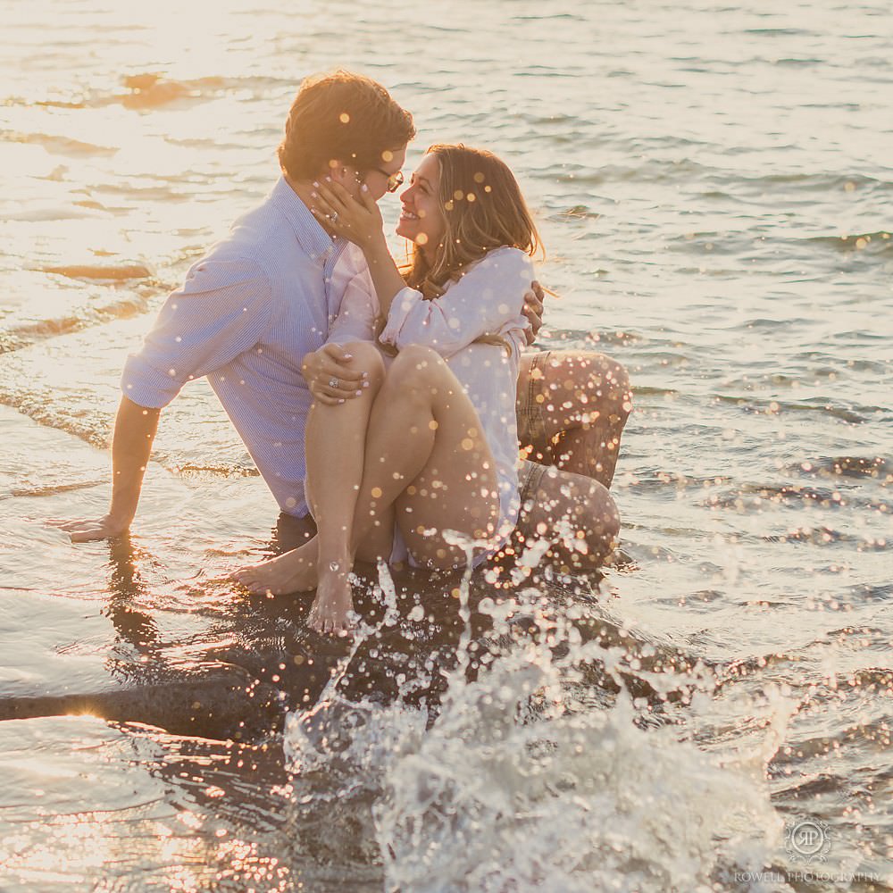 pre-wedding-engagement-beach-water-photos-04