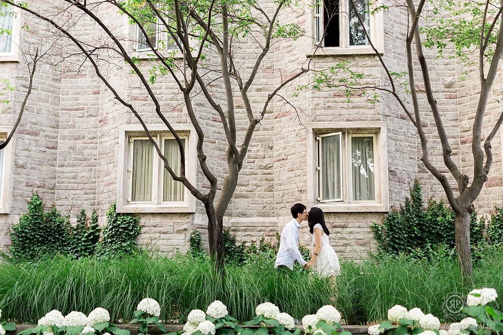 engagement photos at trinity college in toronto