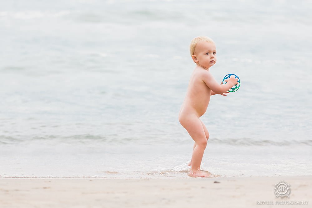 baby on wasga beach