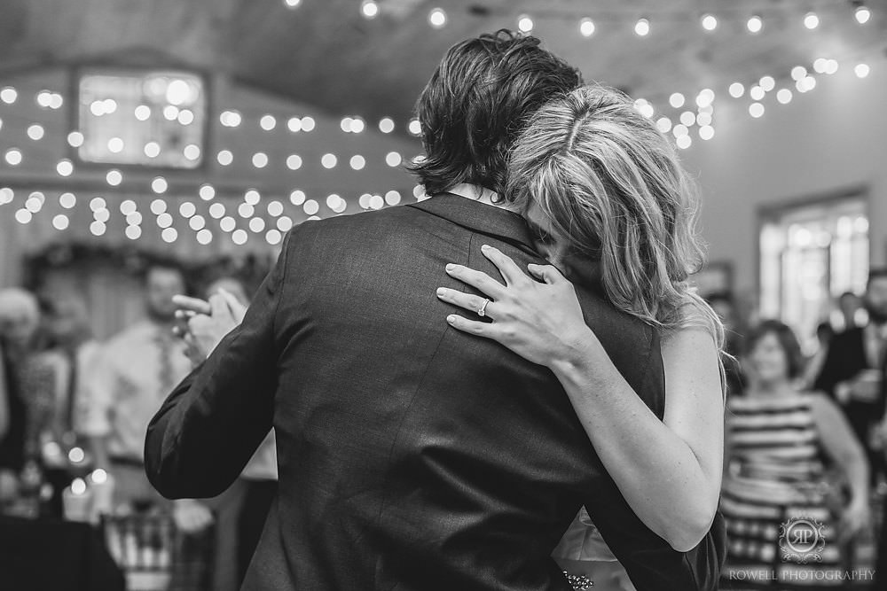 muskoka wedding reception first dance