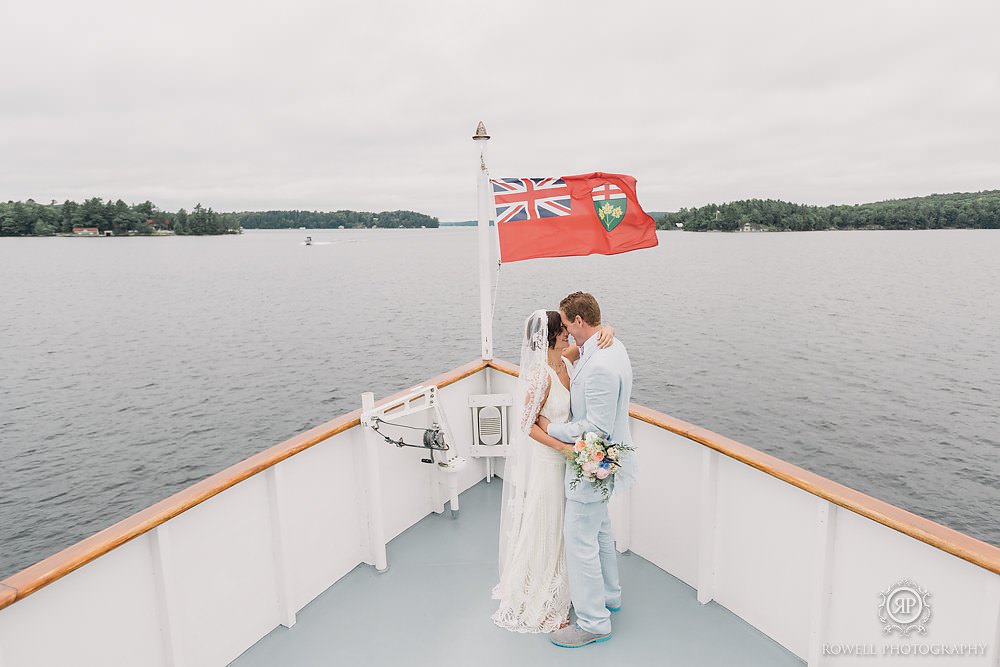 bride and groom muskoka wedding photography