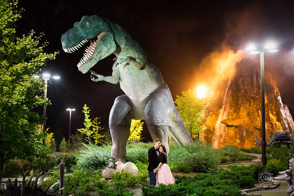 dinosaur pini putt engagement session niagara falls canada