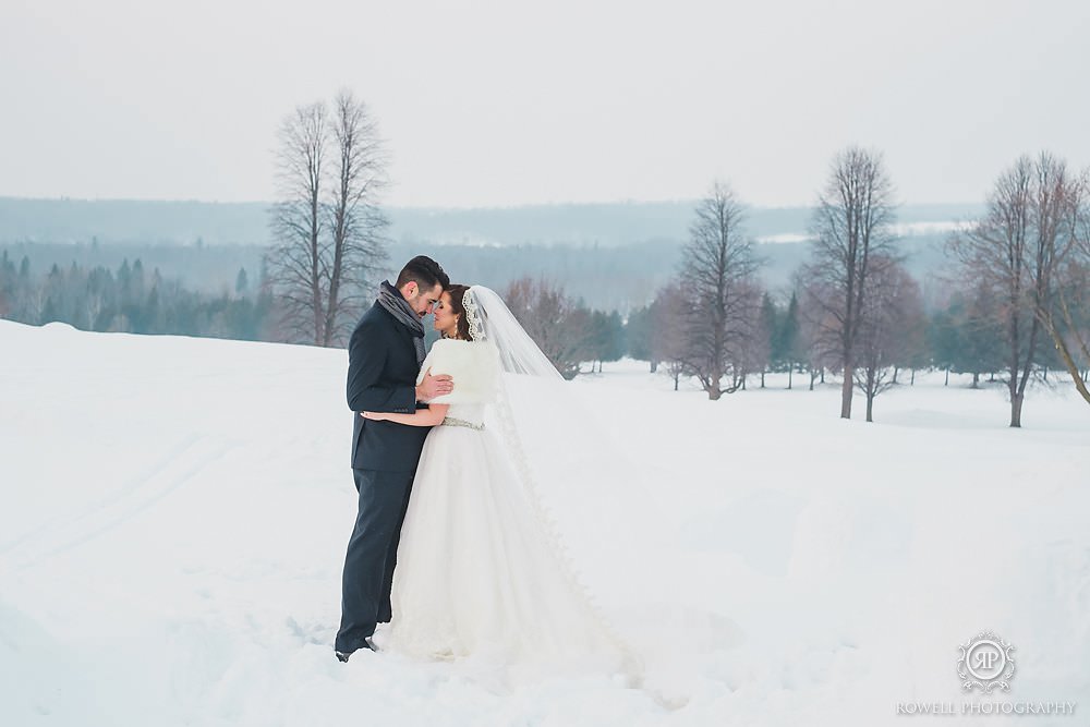 gorgeous winter wedding couples photos