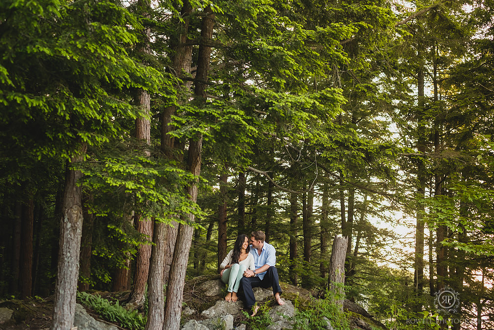 outdoor muskoka engagement photos canada