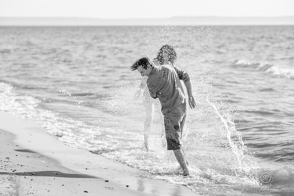 fun pre-wedding photo session in water