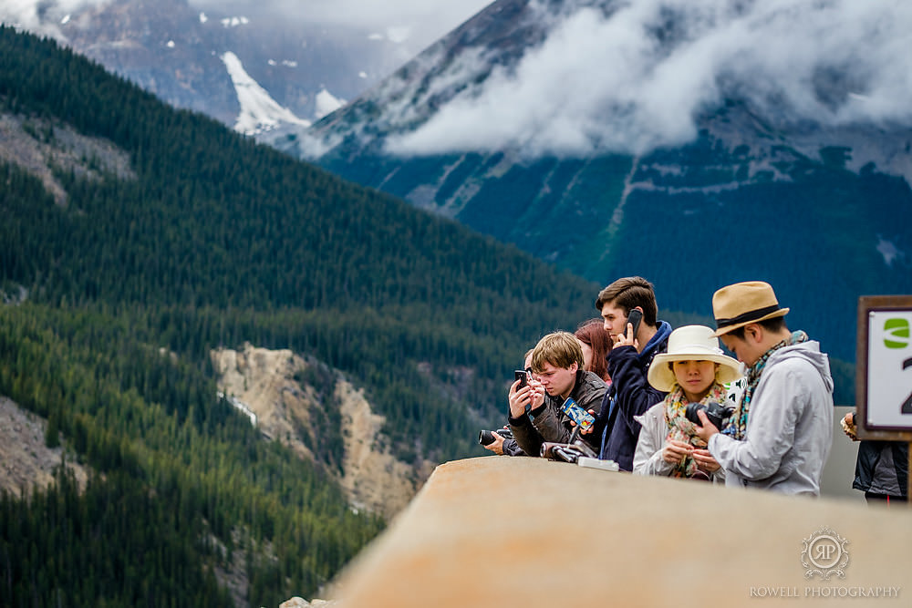 icefields tourists canada