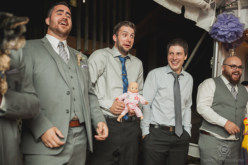 hilarious groomsmen wedding photos